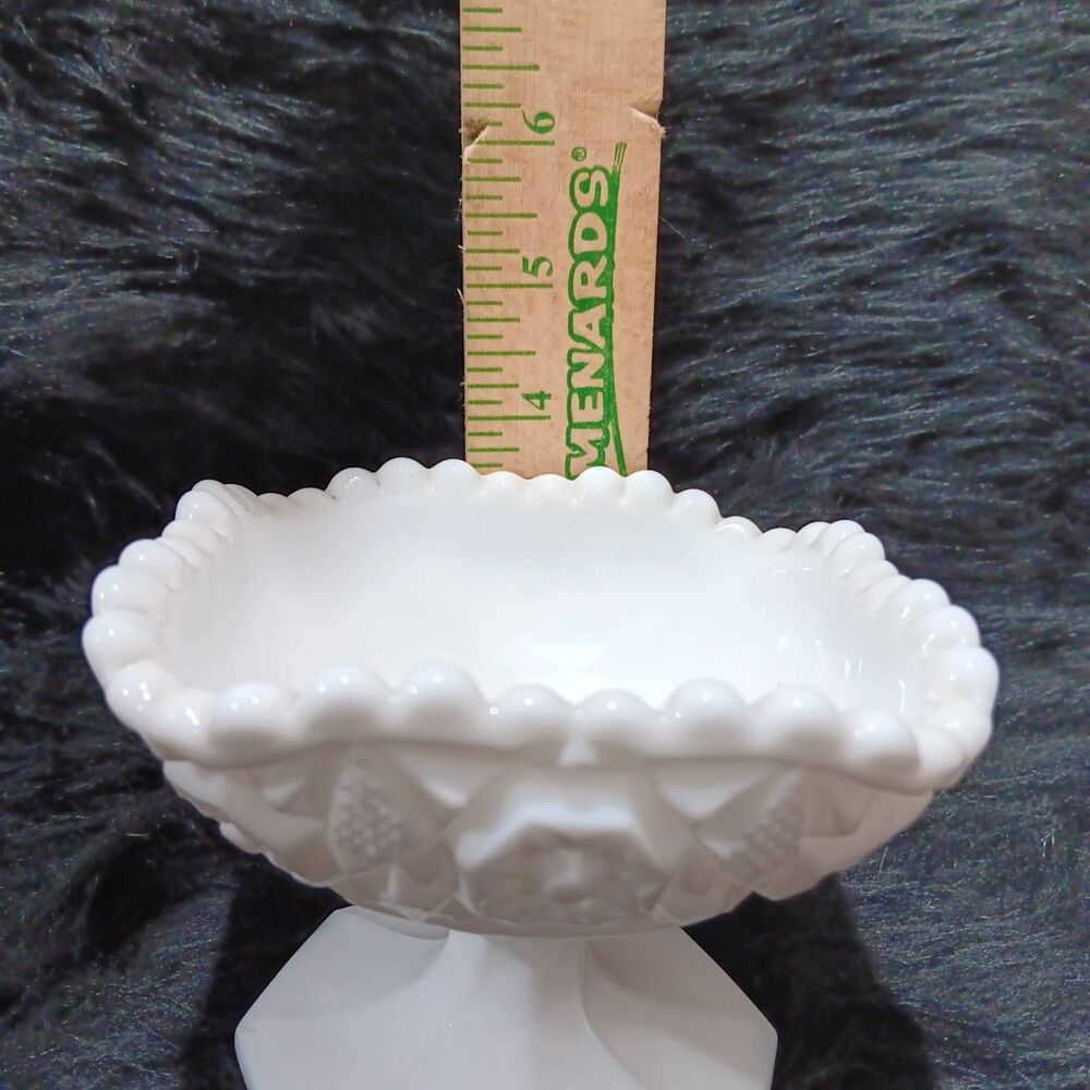 Milk Glass Footed Nut/candy dish - Picture 2 of 4